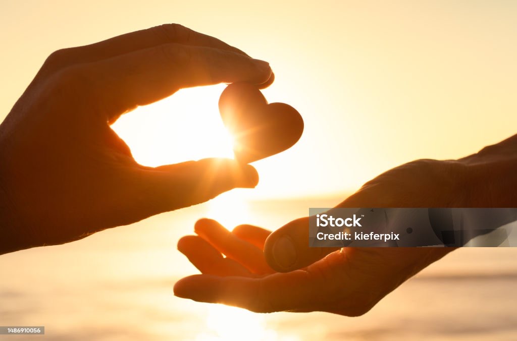 有效的溝通模式有助於增進伴侶間的情感交流